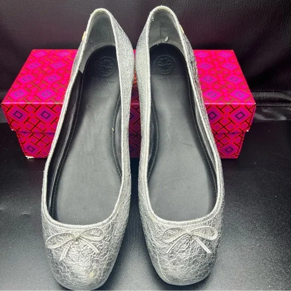 Tory Burch Laila driver  Silver Ballet Flats - Picture 5 of 15